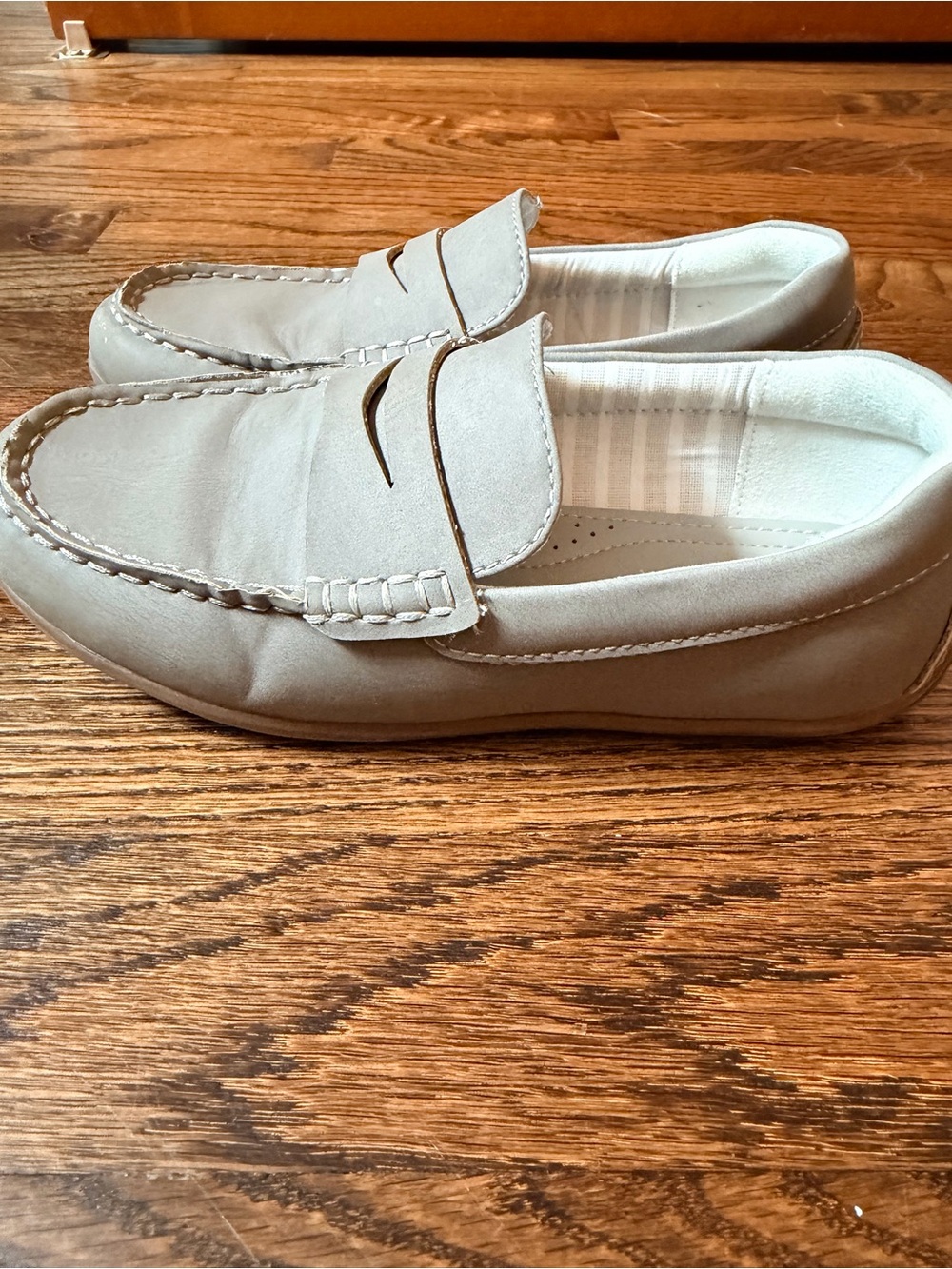 Nordstrom Kids Light Gray Slip-On Loafers
